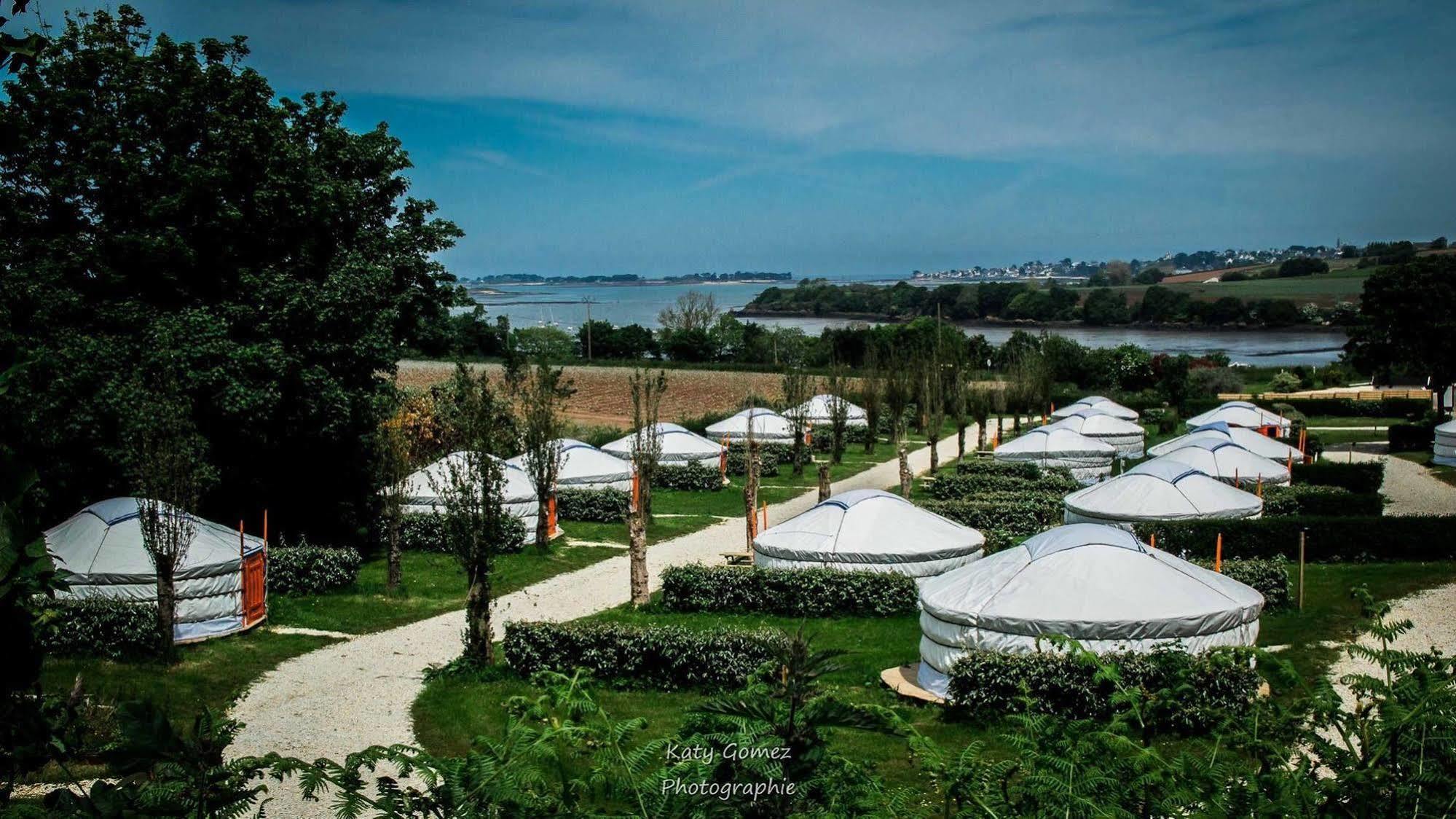 Hôtel Mer Et Yourtes à Henvic Extérieur photo
