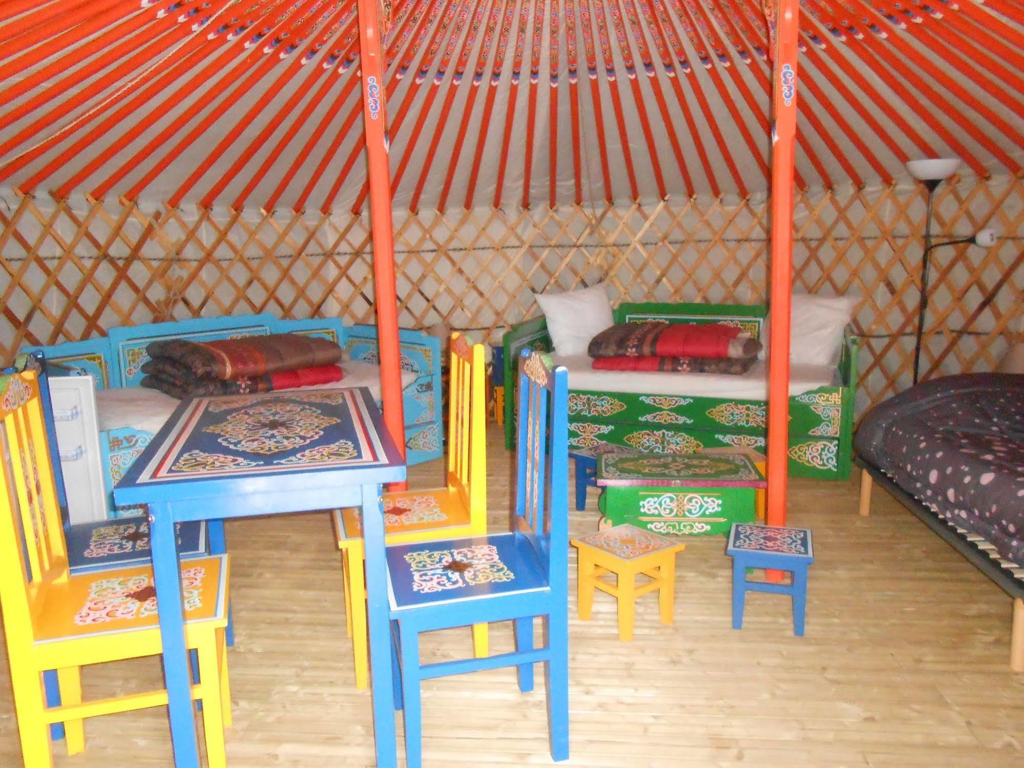 Hôtel Mer Et Yourtes à Henvic Extérieur photo